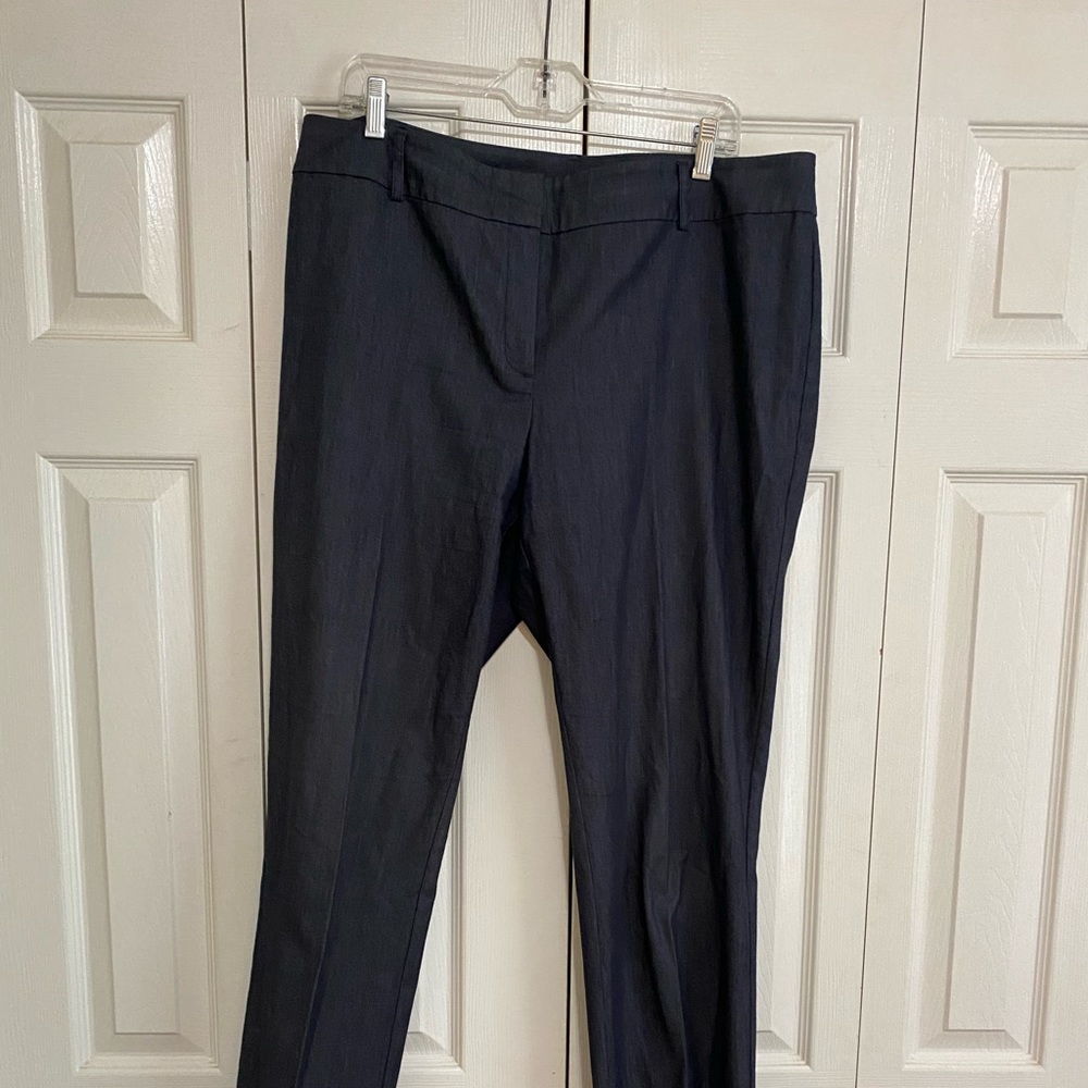 Ann Taylor modern fit women’s size 14 navy blue